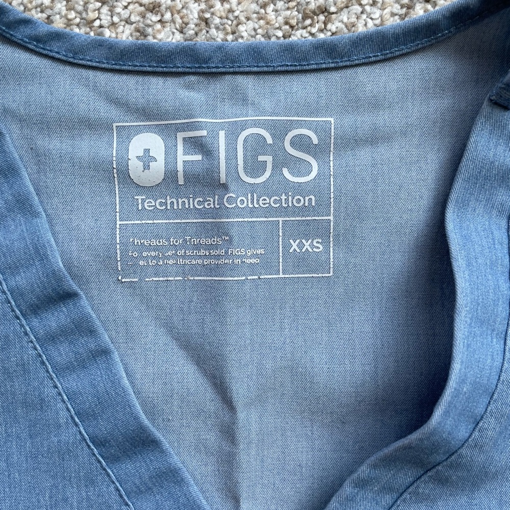 Figs casma top - Picture 2 of 2